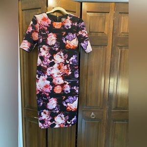 Vince Camuto Floral Bodycon dress size 8